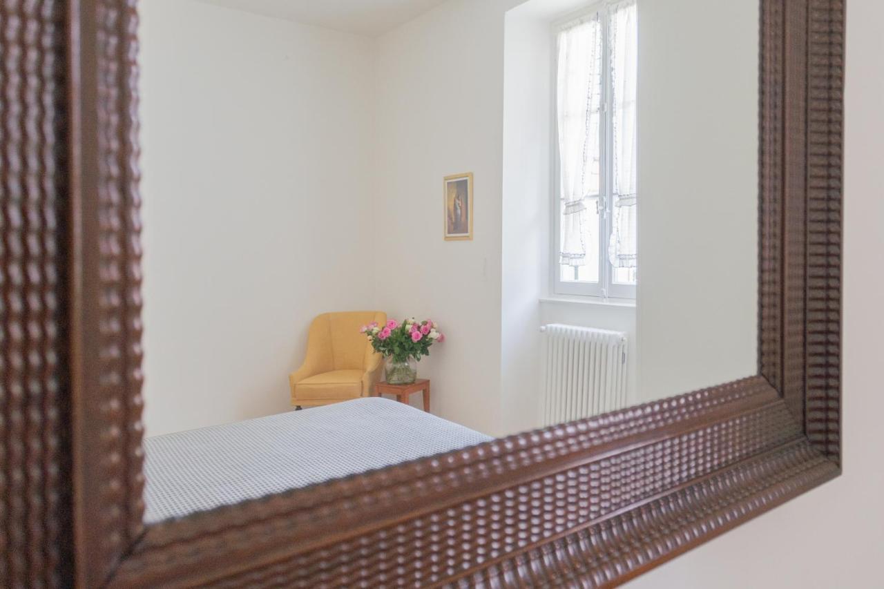 Tina'S Window On Lake Como By Rent All Como Mezzegra Екстериор снимка